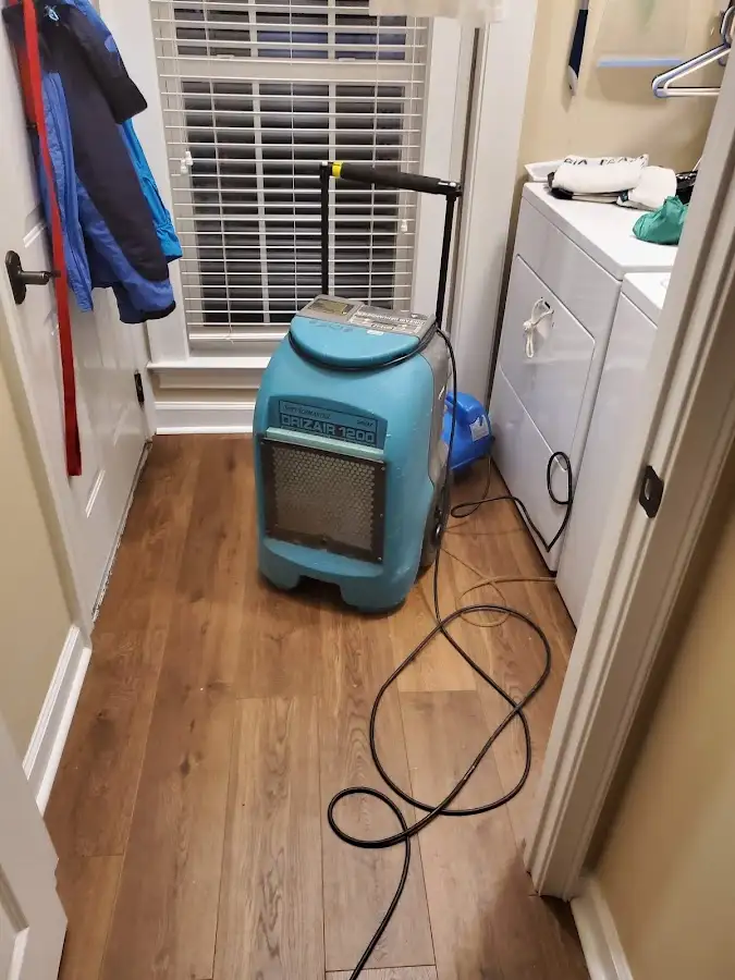 Commercial dehumidifier deployed for Crawl Space Restoration in Elizabeth